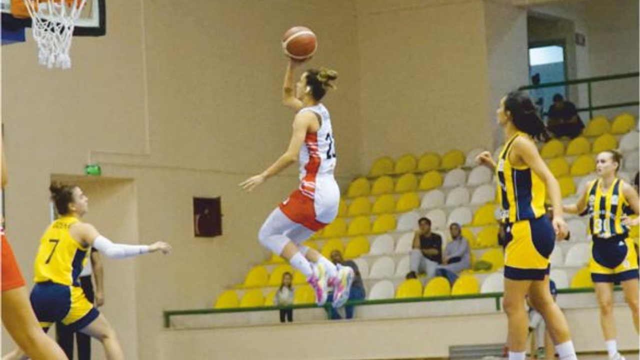 Burhaniye Belediyespor keskin virajda
