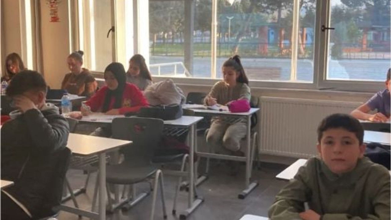Kepsut'ta Öğrencilerin Dil Becerileri Gelişiyor