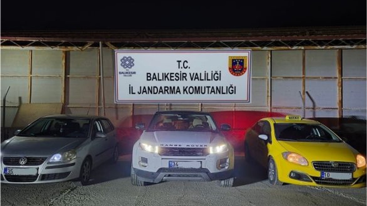 Balıkesir'de Aynı Gecede 3 Göçmen Operasyonu