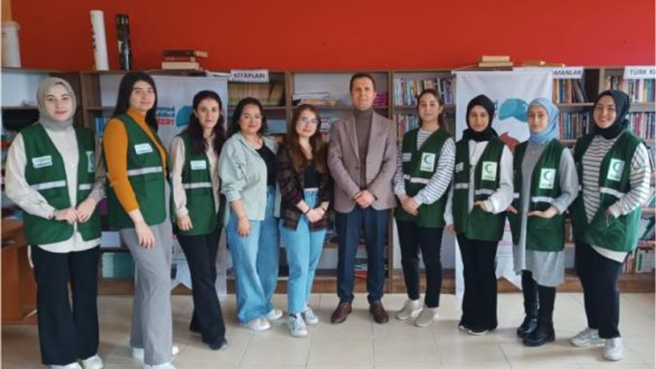 Balıkesirli Çocuklar Yeşilay'ı Öğreniyor