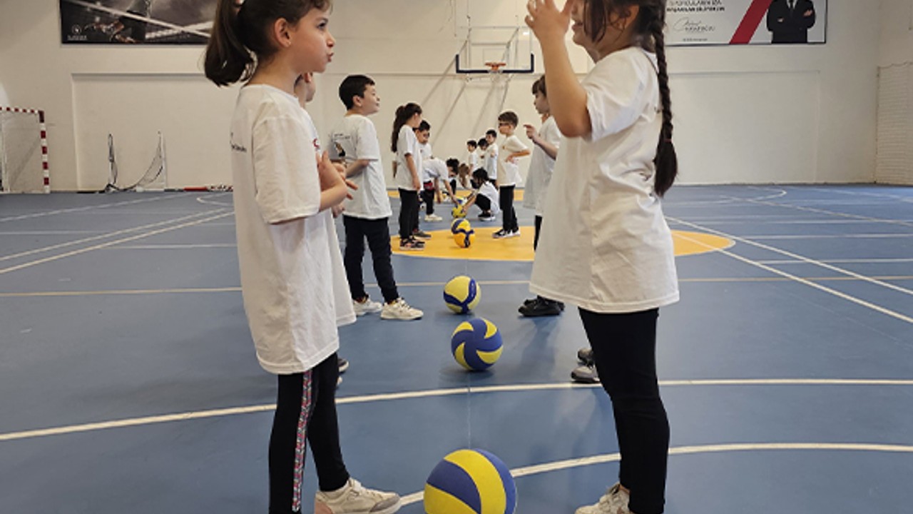 Bandırma'da Gençler Sağlıklı Yaşam için Sporla Buluşuyor
