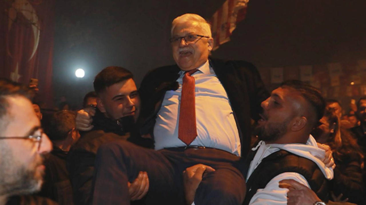 Burhaniye Belediye Başkanı Ali Kemal Deveciler, Hemşehrileriyle Buluştu