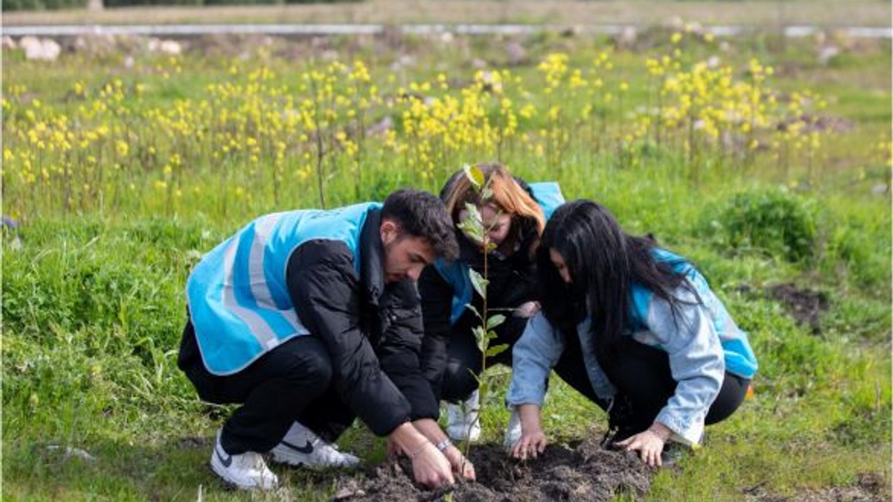 Öğrencilerden Toprağa Yeşil Dokunuş