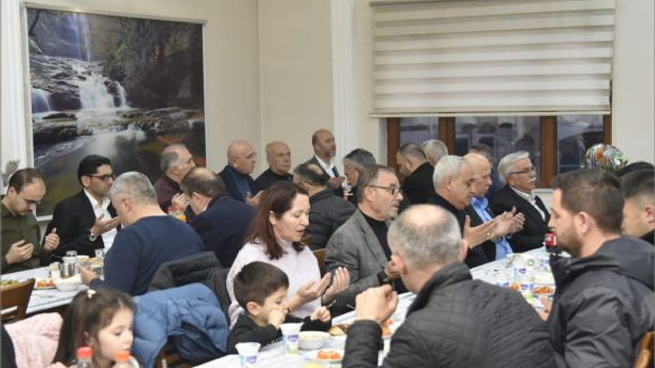 Dursunbey'de Ormancılar Günlerini İftarla Kutladı