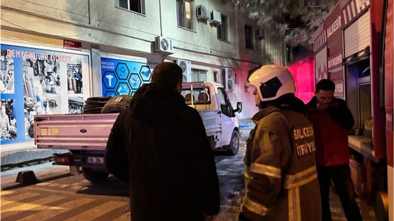 Sındırgı Belediyesine Ait Otelde Yangın Çıktı