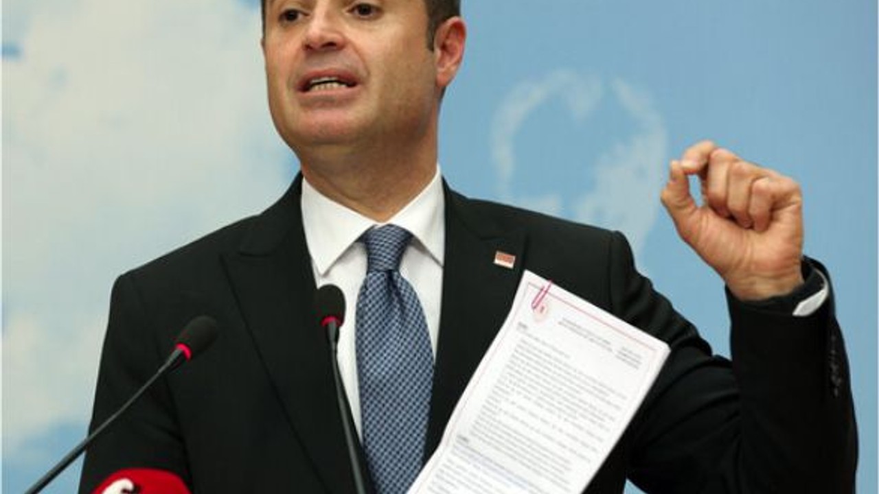 Ahmet Akın: 'Ay Yıldızlı Bayrak Dünyayı Gezecek'