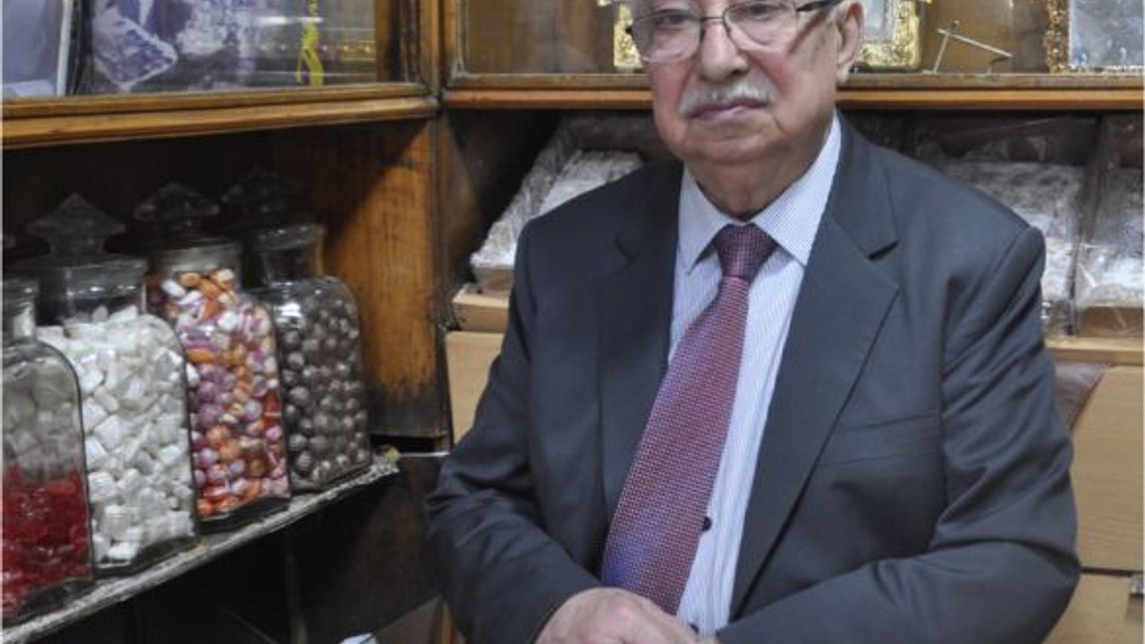 Balıkesirli Akide Şekerini Bilir