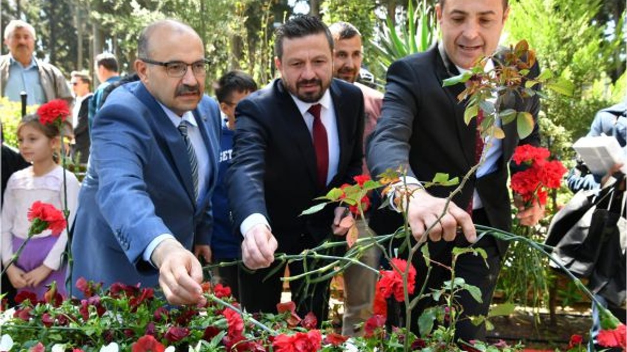 Balıkesir Yetkilileri Bayramda Şehitleri Unutmadı