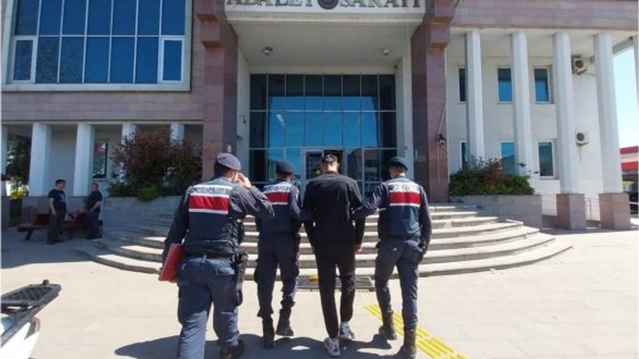 Balıkesir'de Terör Örgütü Propagandası Yapan Şüpheli Yakalandı