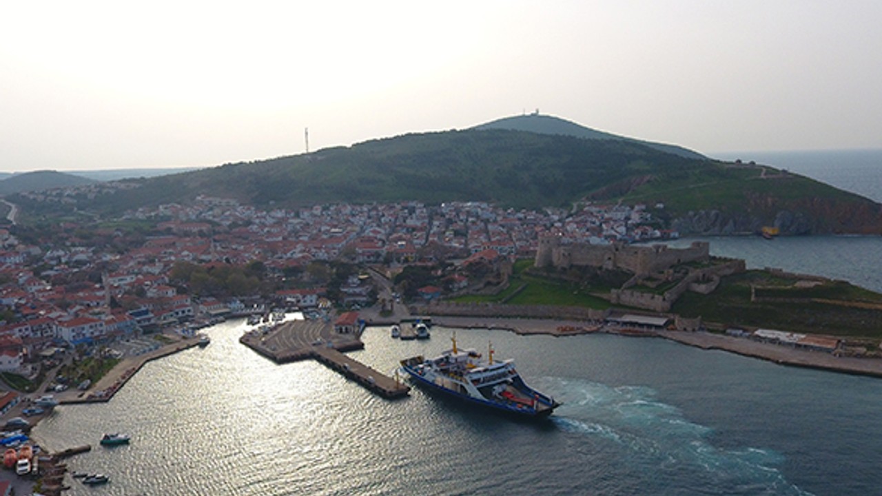 Bozcaada'ya Ramazan Bayramı Süresince Araç Geçişleri Yasaklandı