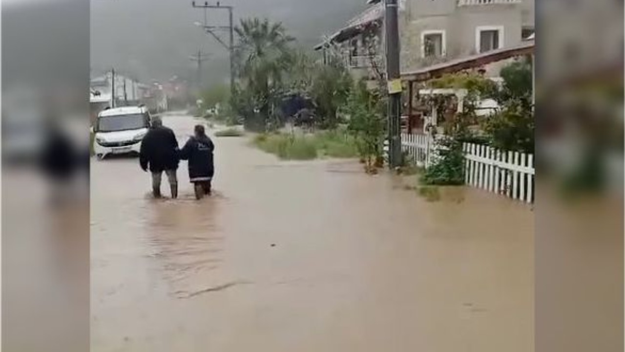 Erdek Sular Altında Kaldı