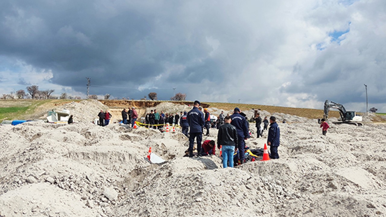 Niğde'de patates deposu çöktü, 2 İşçi Öldü 4 İşçi Yaralandı