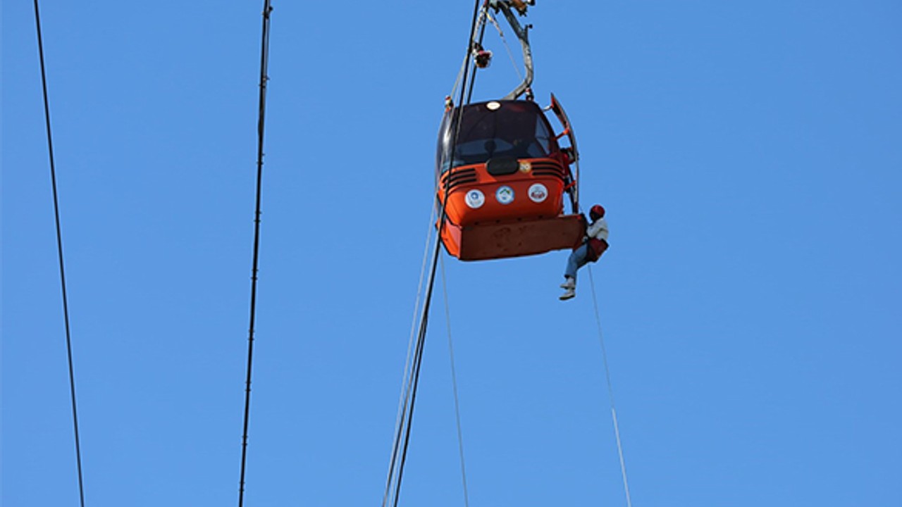 Bakan Tunç:"Teleferik kazasıyla İlgili 13 şüpheli hakkında gözaltı kararı verildi"