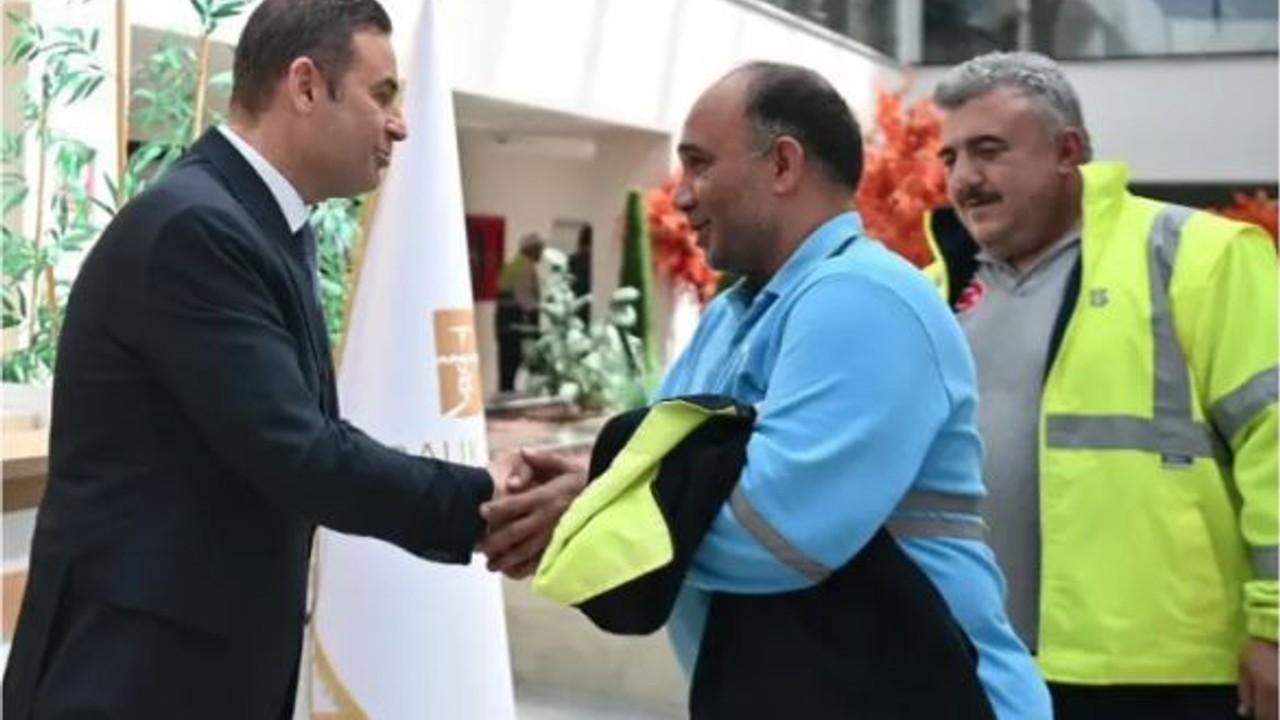 Başkan Akın Bayram Öncesi Personeliyle Bayramlaştı