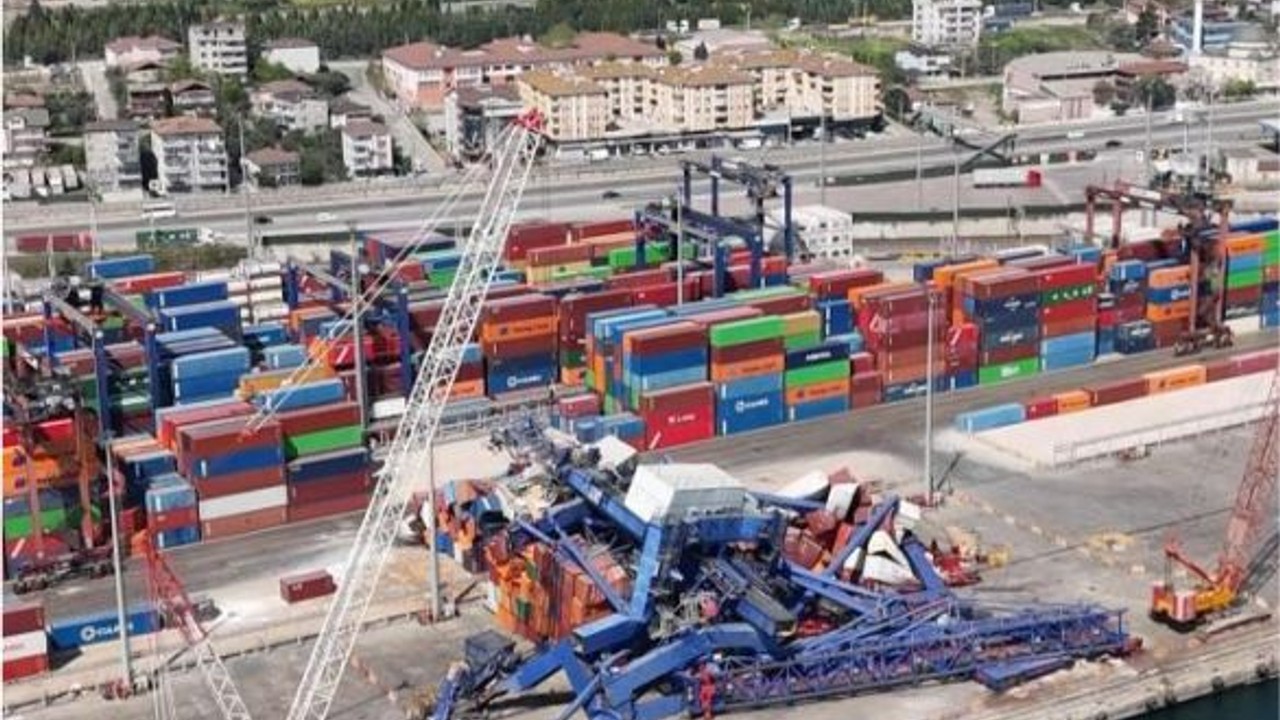 Milyonluk liman kazasında 1 aydır enkaz kaldırma çalışması sürüyor