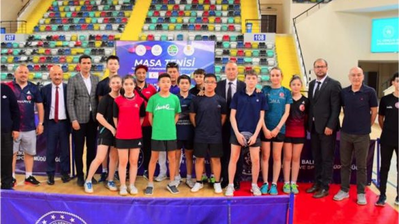 Balıkesir'de Genç Sporcuların Performansı Göz Kamaştırdı