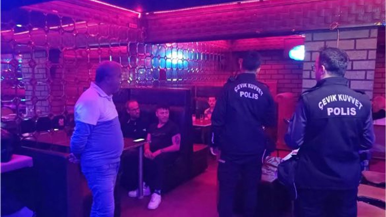 2 Bin 663 Kişi Sorgulandı 18 Aranan Şahıs Yakalandı
