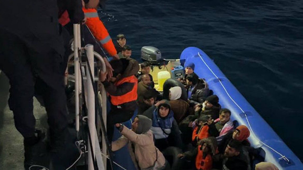 Ayvalık Açıklarında Düzensiz Göçmen Operasyonu