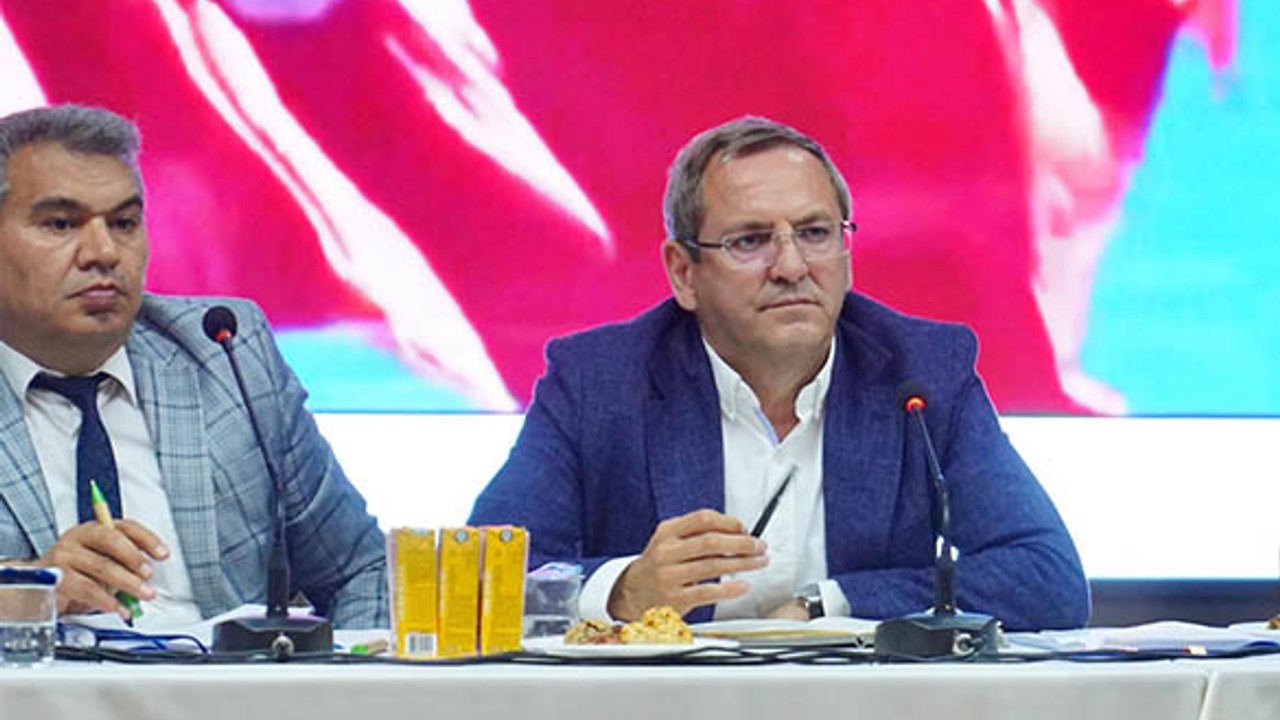 Ayvalık’ta Yaz Sezonu Öncesi Esnafla Toplantı