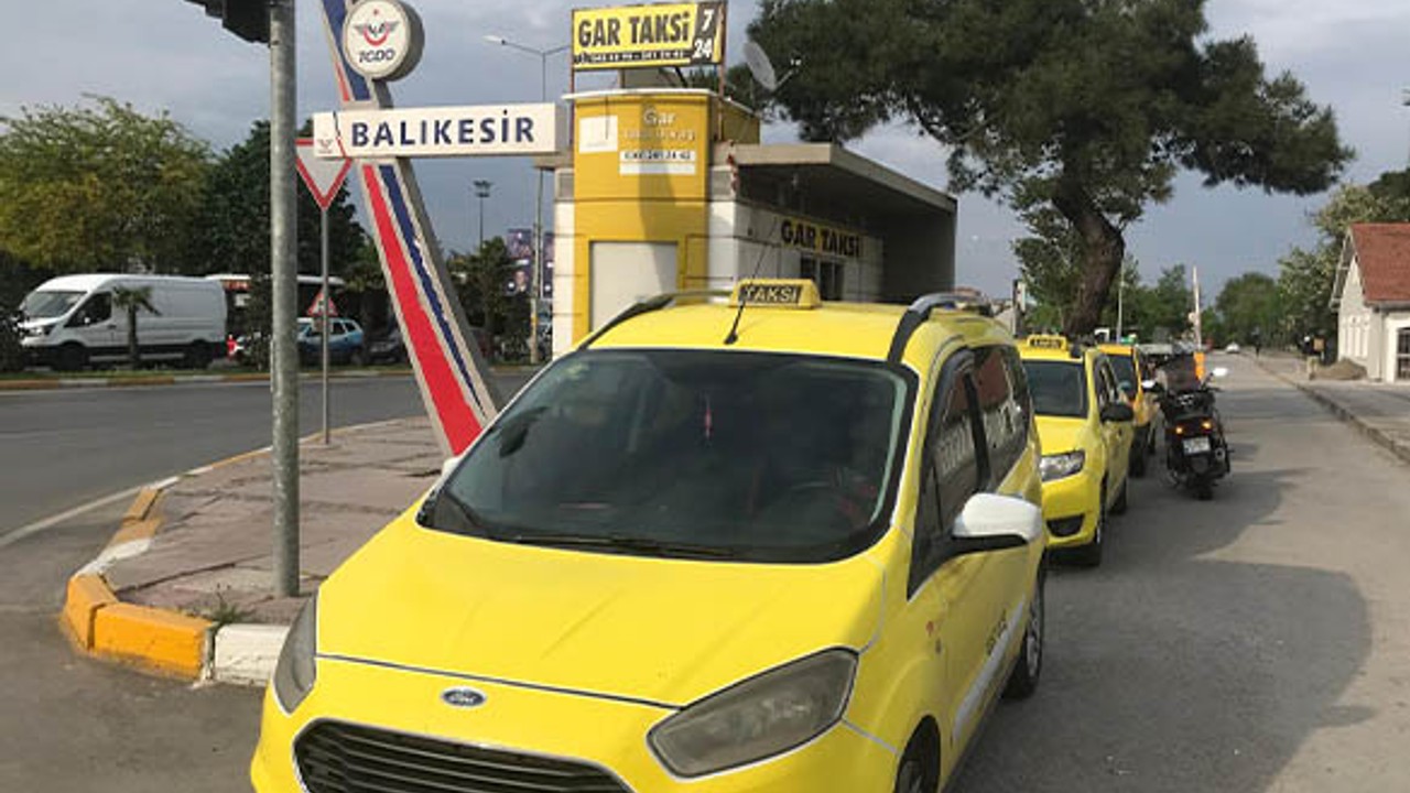 Balıkesir'de Taksicilerin Meslek Tutkusu ve Zorlukları
