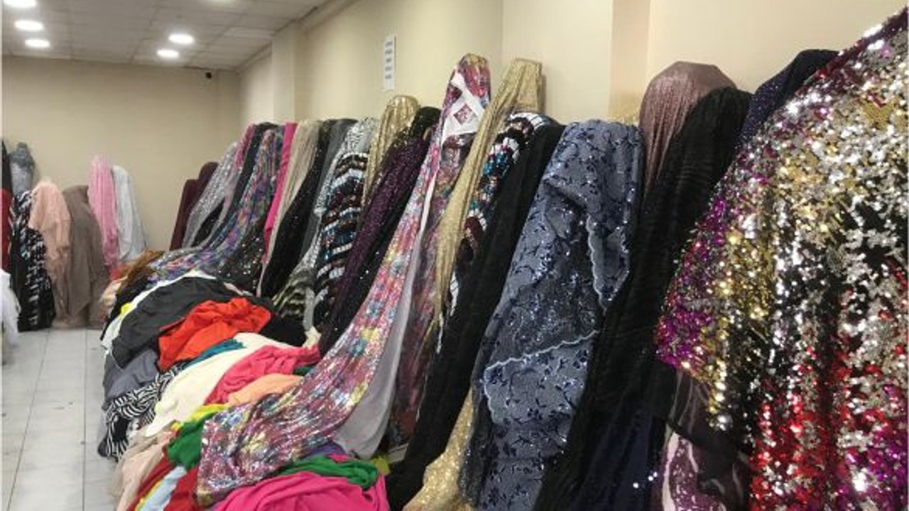 Balıkesir'in Kırsalı Bu Kumaşlardan Vazgeçemiyor