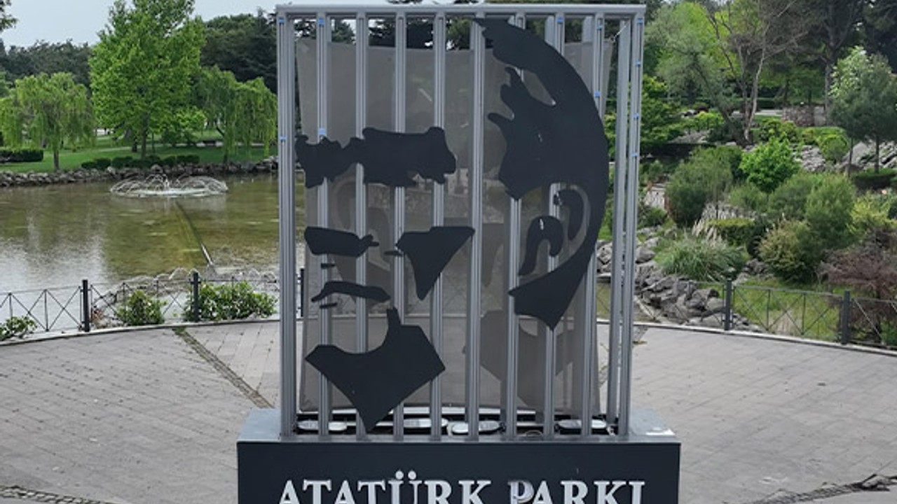 Balıkesir'in Simgesi Atatürk Parkı'nda Temizlik Çalışmaları