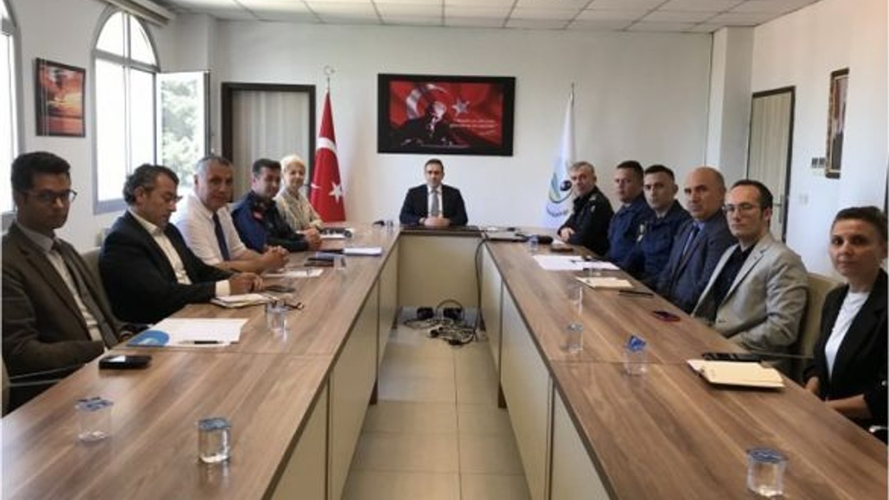 Burhaniye Tedbir İçin Masaya Oturdu