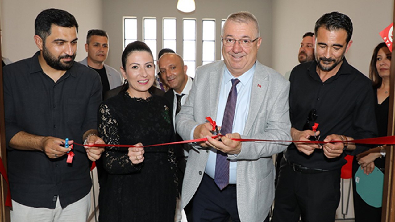 Edremit ‘AGM Yıl Sonu’ Gösterisi Yoğun İlgi Gördü