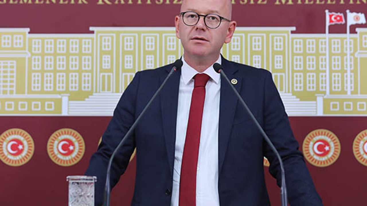 Milletvekili Sarı: "Amiral Battı Sayın Erdoğan!"