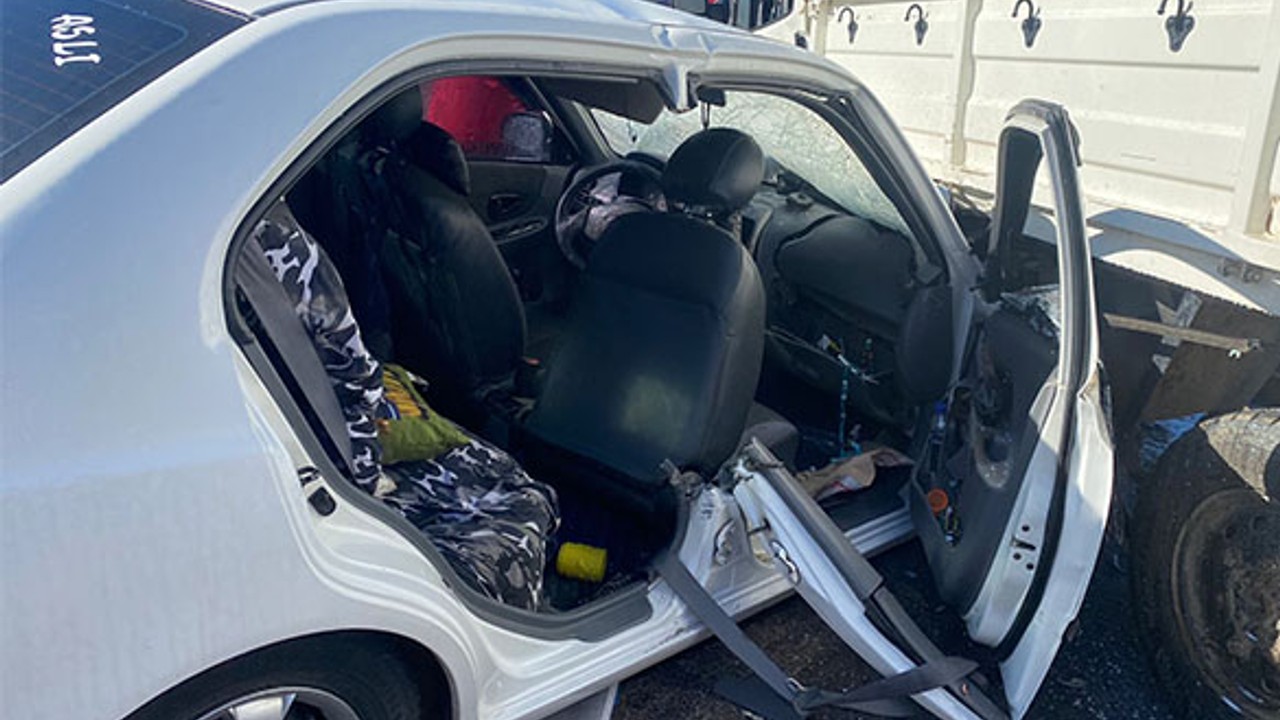 Naipli Kavşağında Meydana Gelen Trafik Kazasında 5 Kişi Yaralandı