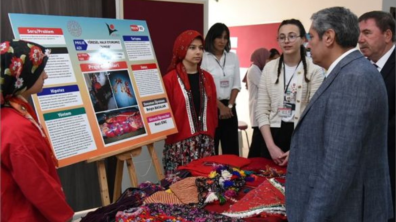 TÜBİTAK 4006 Bilim Fuarı Susurluk'ta
