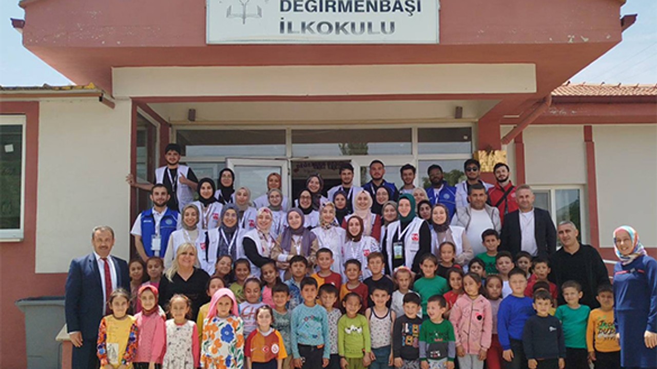 Yeryüzü Doktorları İvrindi'de Sağlık Taraması Yaptı