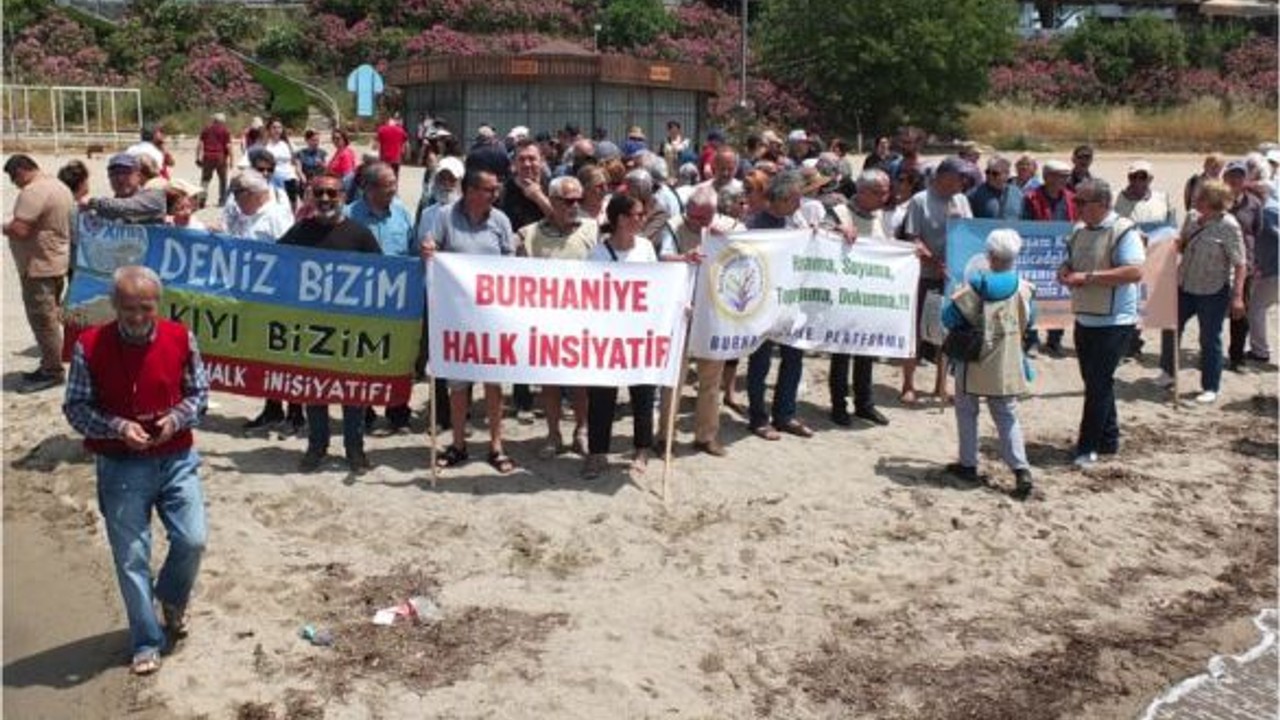 Burhaniye'deki Çevrecilerden Kıyı Koruma Çağrısı