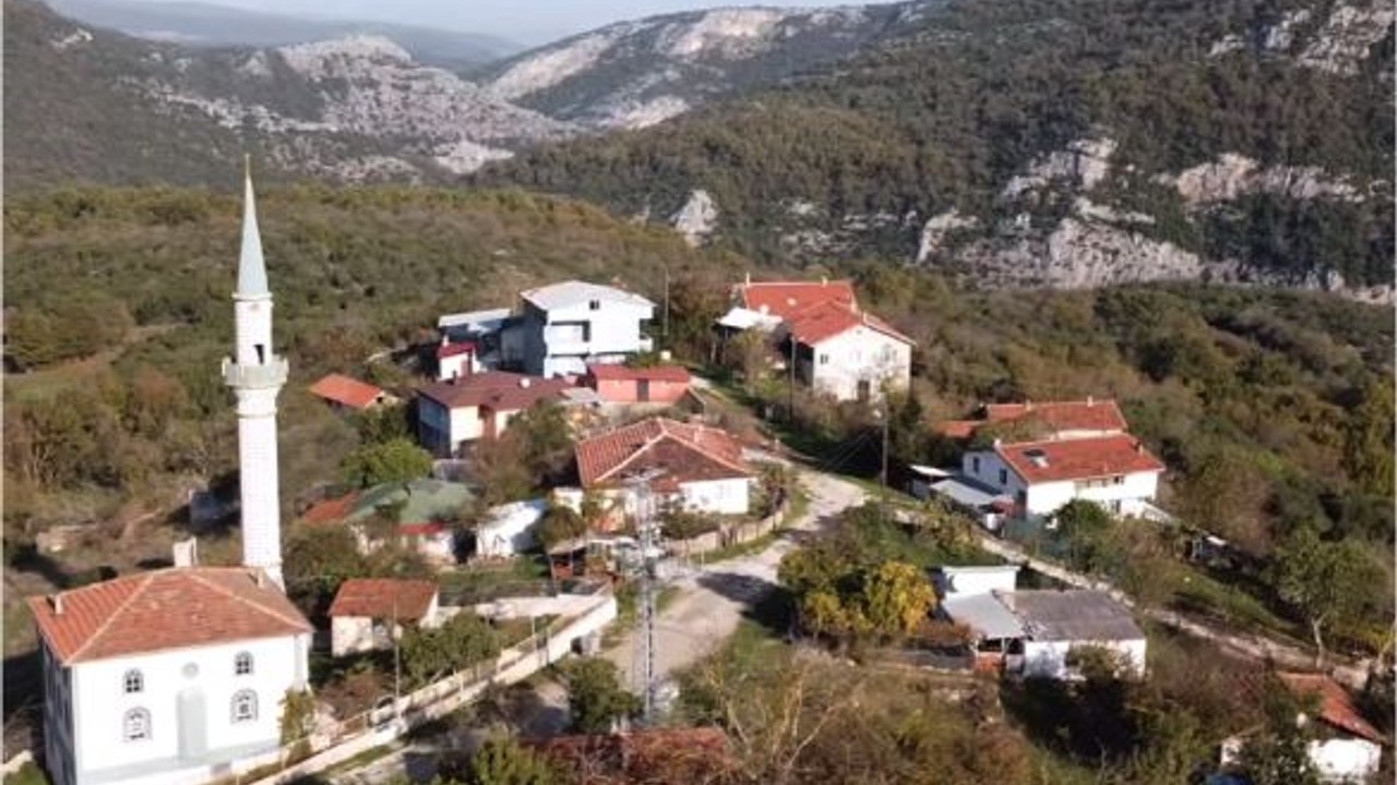 Balıkesir'in Bu Köyü Haritada Görünmüyor! Köyün Gizemi...