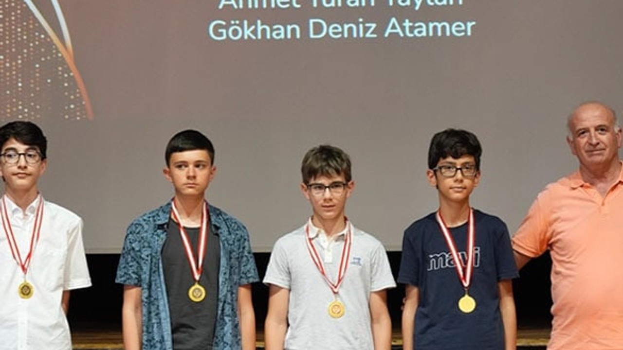 5 Öğrenci Türkiye Genelinde ABC Matematik Yarışması Düzenledi
