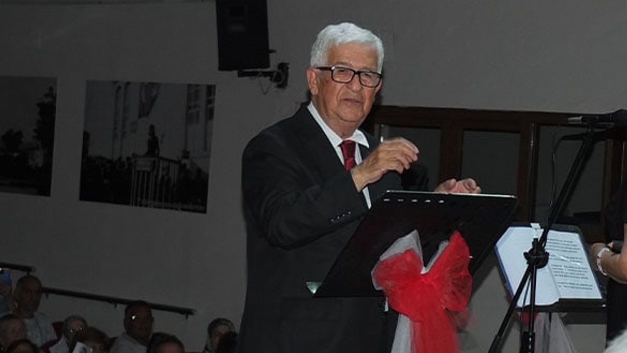 80 Yaşındaki Şef Atatüre’den Müzik Aşkıyla Dolu Bir Koro