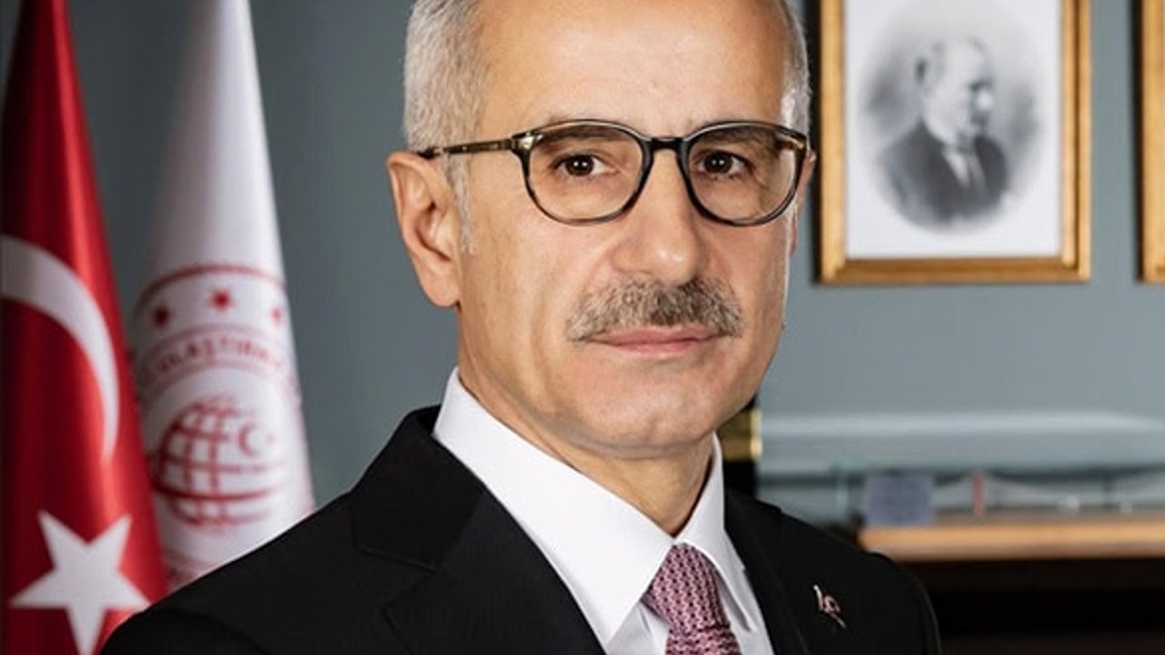 Bakan Uraloğlu İnstagram Yetkilileriyle Görüşecek