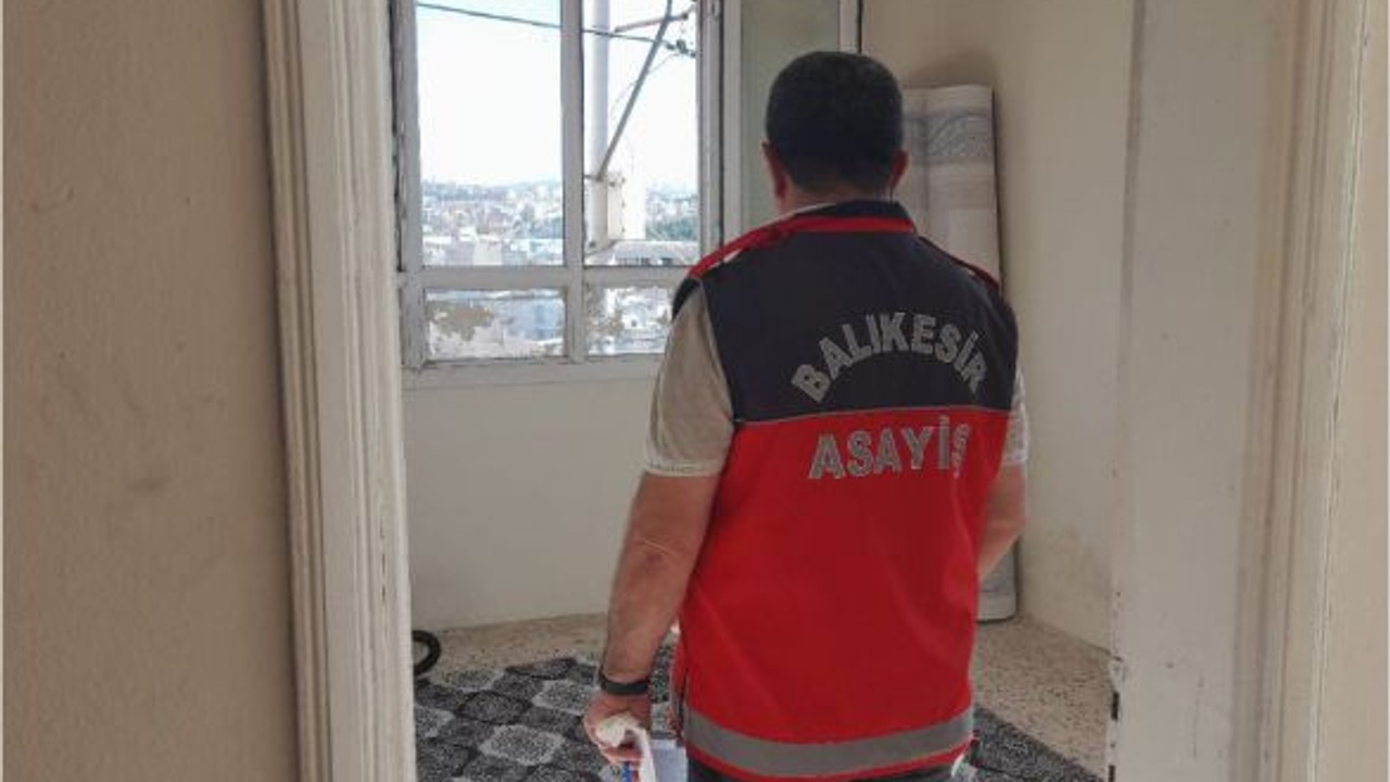 Delilleri Çaydanlığa Attı!