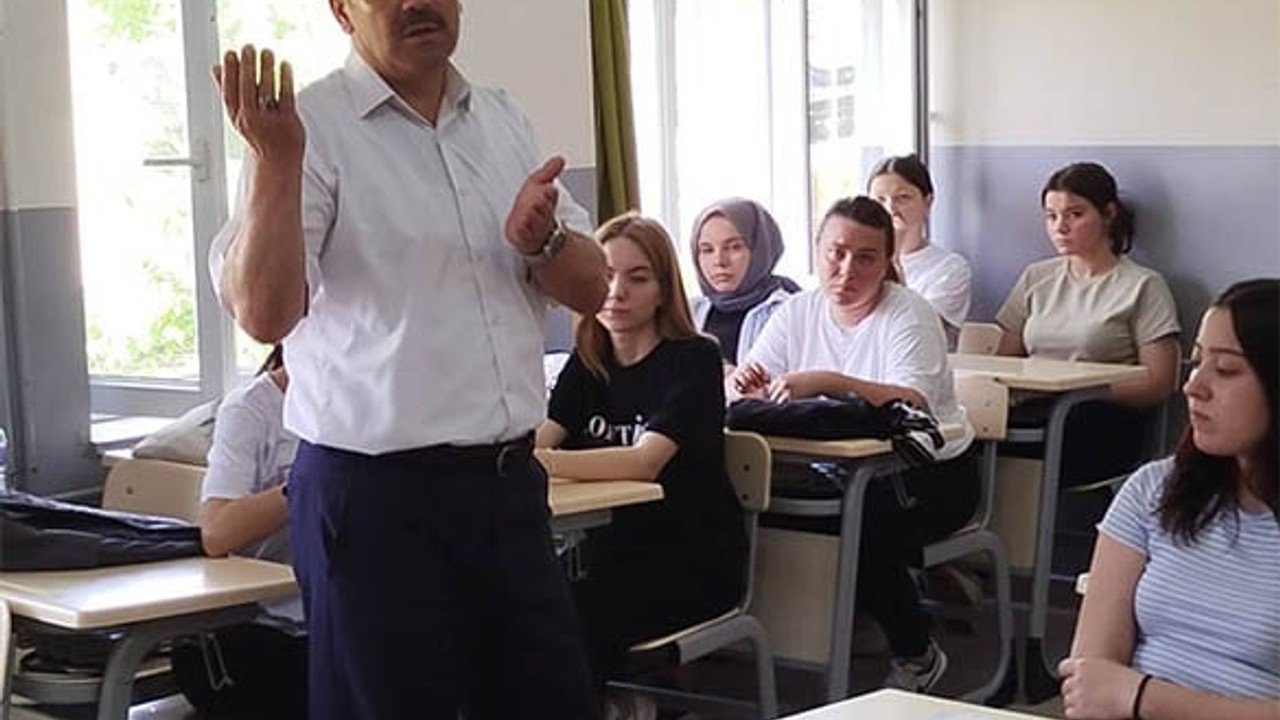 İvrindi İlçe Milli Eğitim Müdürü Yücel'den Okul Ziyaretleri