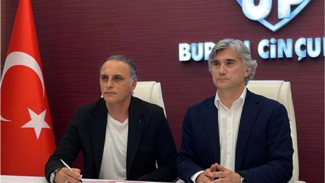 Mustafa Gürsel Bandırmaspor'la 3 Yıllık Anlaşma İmzaladı