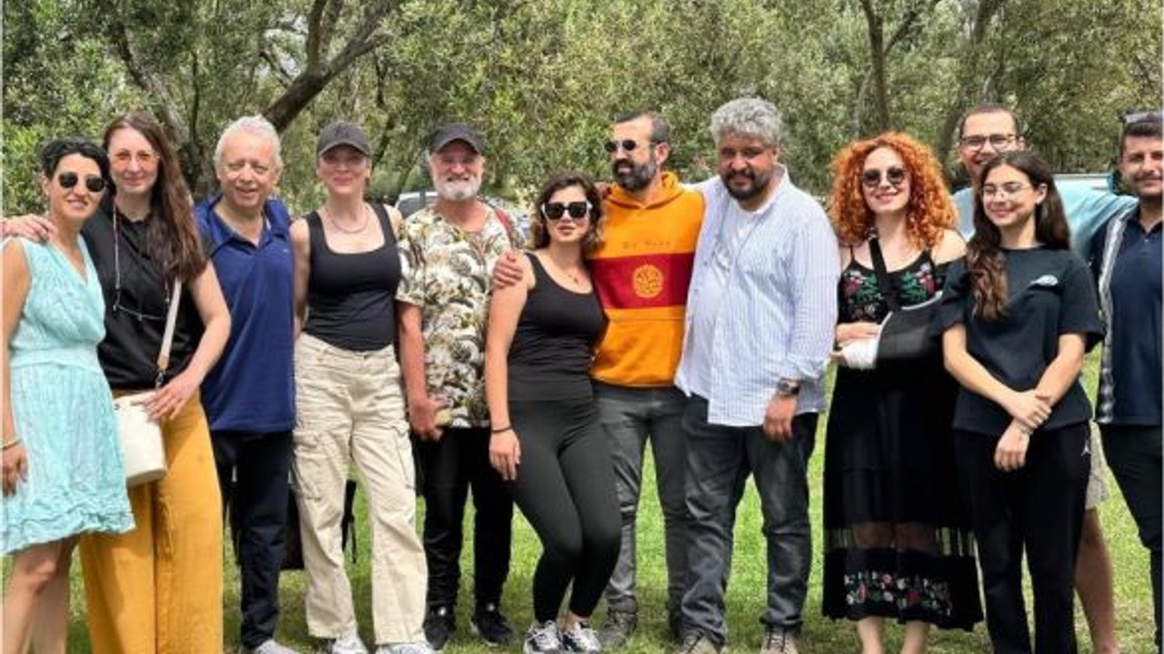 O Ünlü Oyuncu Artık Ayvalık'ta Sahne Alacak