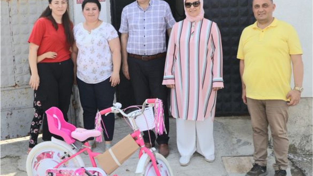 Susurluklu Çocuklar Karne Hediyelerine Kavuştu