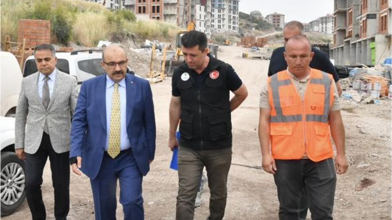 Vali Ustaoğlu TOKİ İnşaatını İnceledi