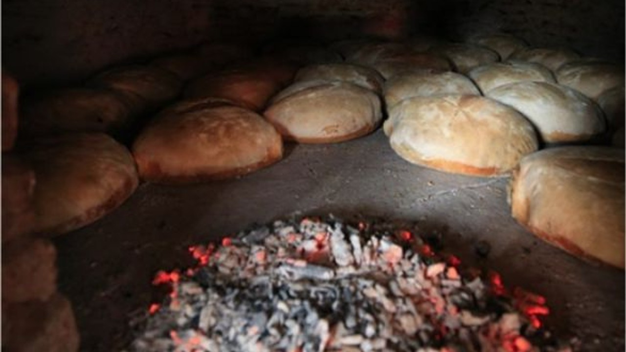 Bir Balıkesir Geleneği: Karanfilli Ekmek