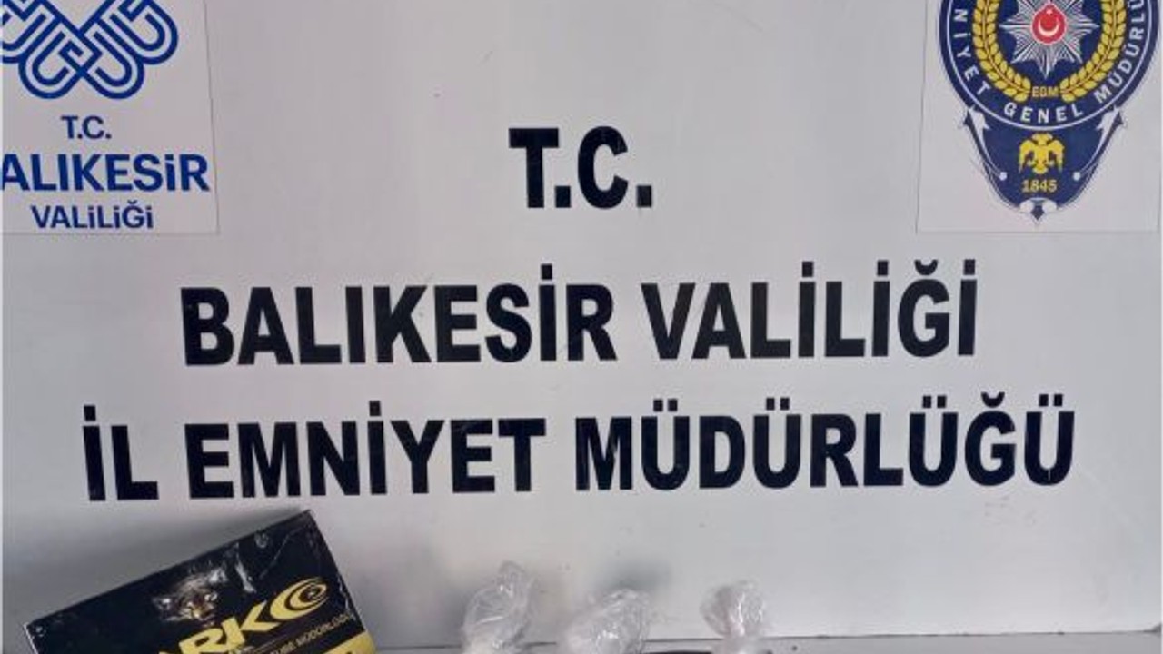 Metamfetamini 3 parçaya böldü!