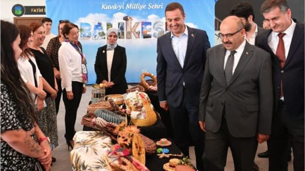 Balıkesir’de Üreten Eller Sergilendi