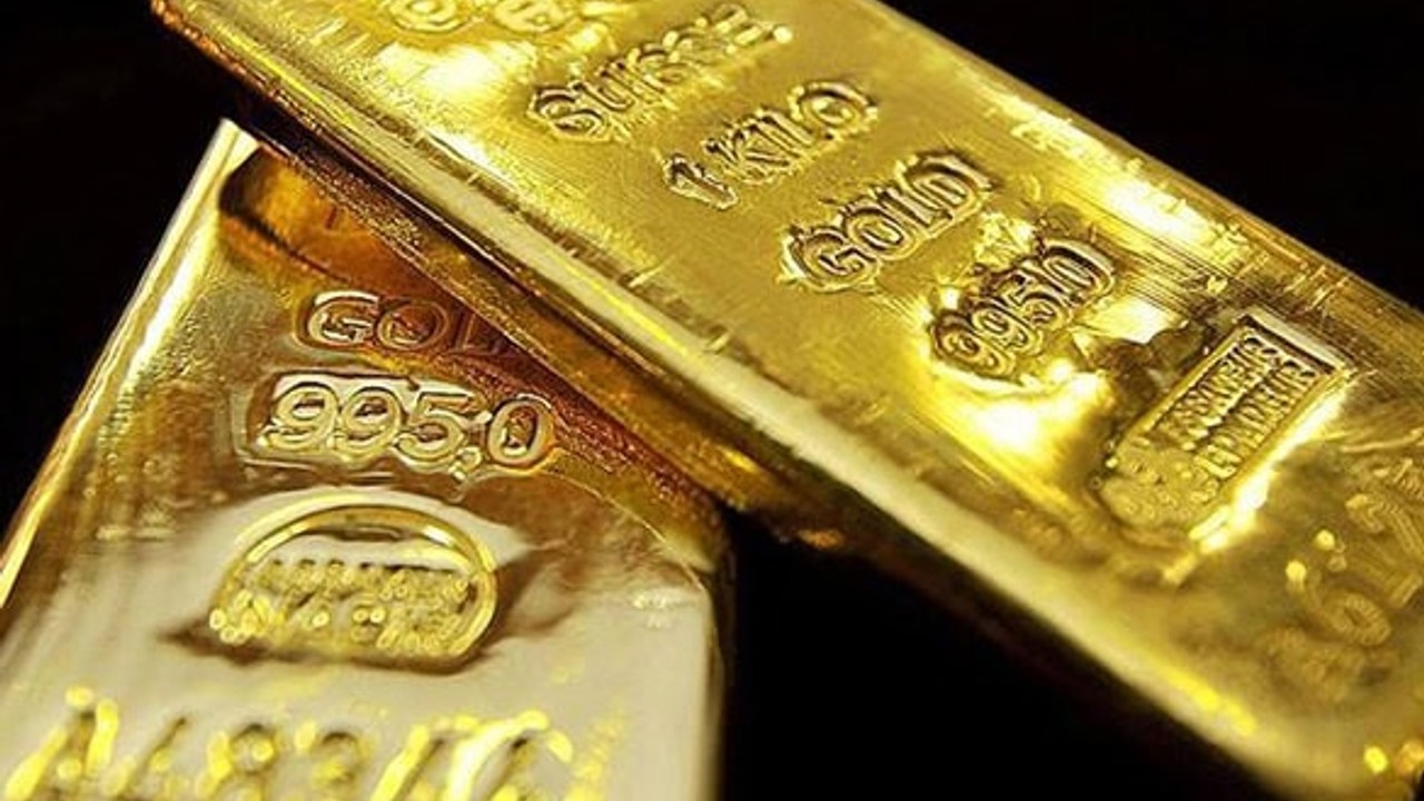 Altının Ons Fiyatı 2.464 Dolarla Rekor Kırdı
