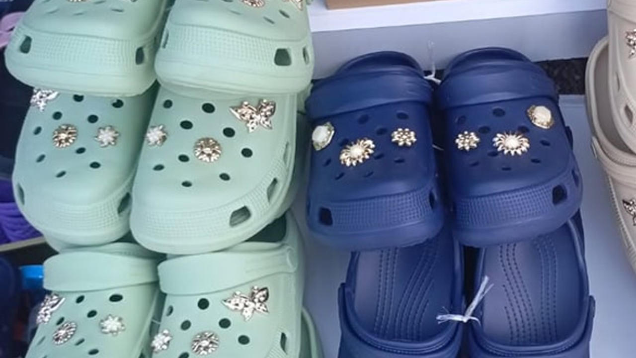 Balıkesir’de Crocs Çılgınlığı, Modanın Yeni Yüzü