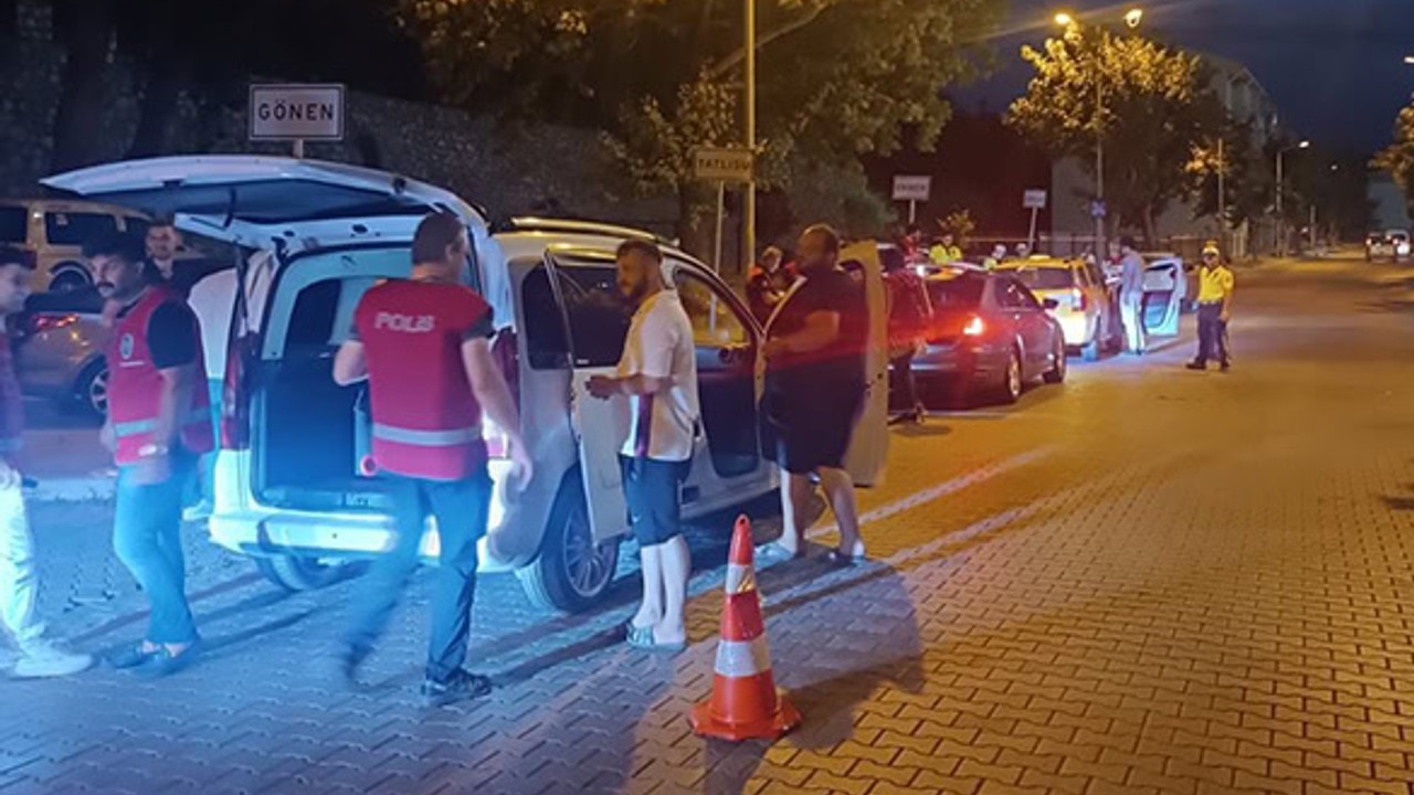 Balıkesir'de Huzur Operasyonu: 11 Aranan Şahıs Yakalandı