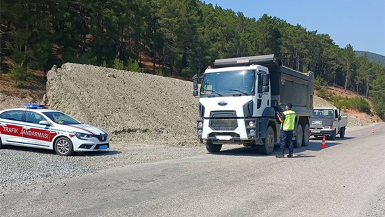 Balıkesir'de Yük Taşıyan Araçlara Özel Denetim